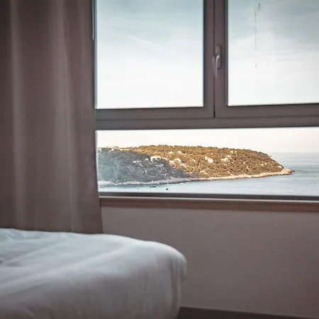 Porte De Monaco, Duplex Avec Terrasse Et Parking Apartment *