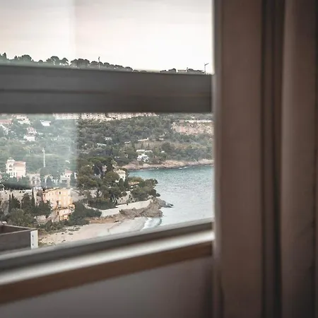 Apartment Porte De Monaco, Duplex Avec Terrasse Et Parking *