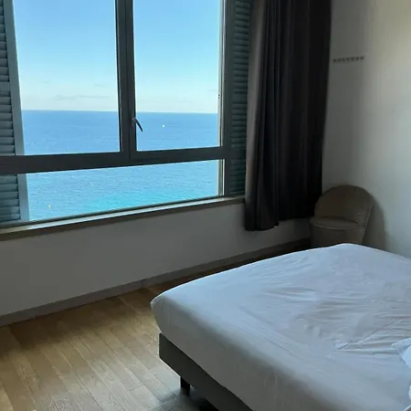 Porte De Monaco, Duplex Avec Terrasse Et Parking * Roquebrune-Cap-Martin